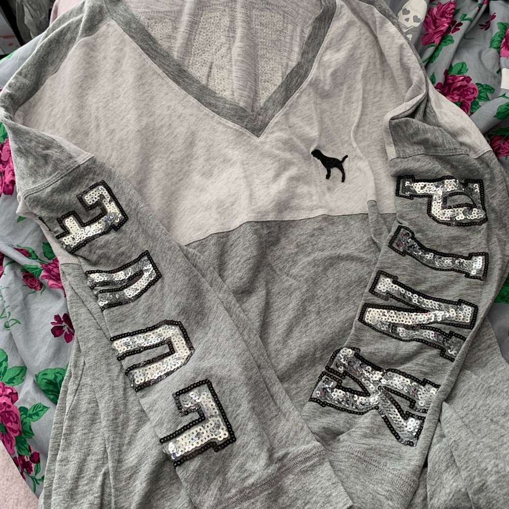 Long sleeve v-neck PINK shirt